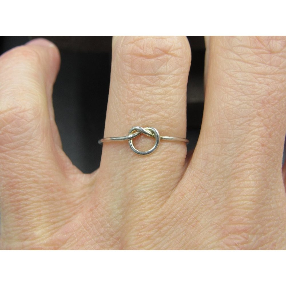 Size 7.75 Sterling Silver Handmade Wire Circle Knot Band Ring
